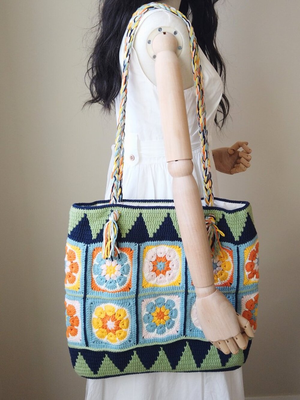 Handmade Boho Crochet Tote Bag – 16 Patchwork Flowers
